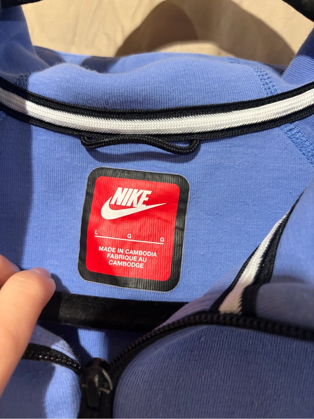 Nike tech jacket View 2